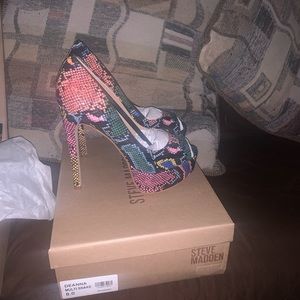 Steve Madden Snake skin heels